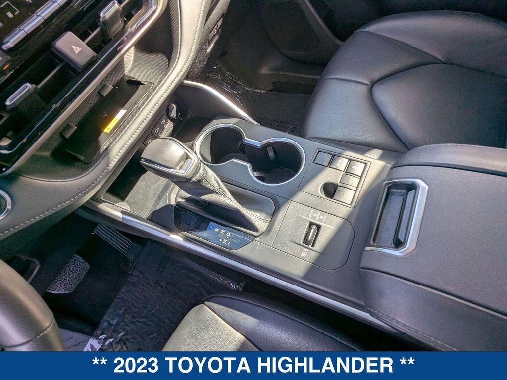 used 2023 Toyota Highlander car, priced at $31,578