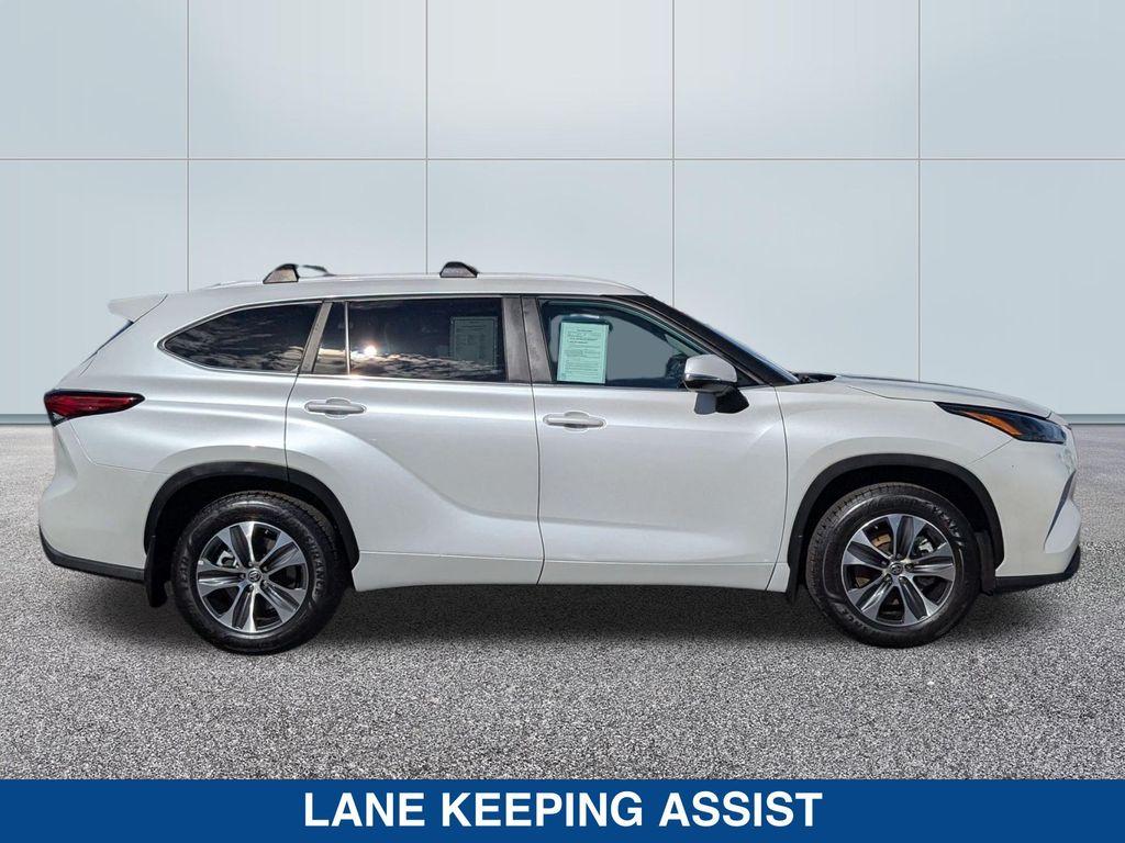 used 2023 Toyota Highlander car, priced at $31,578