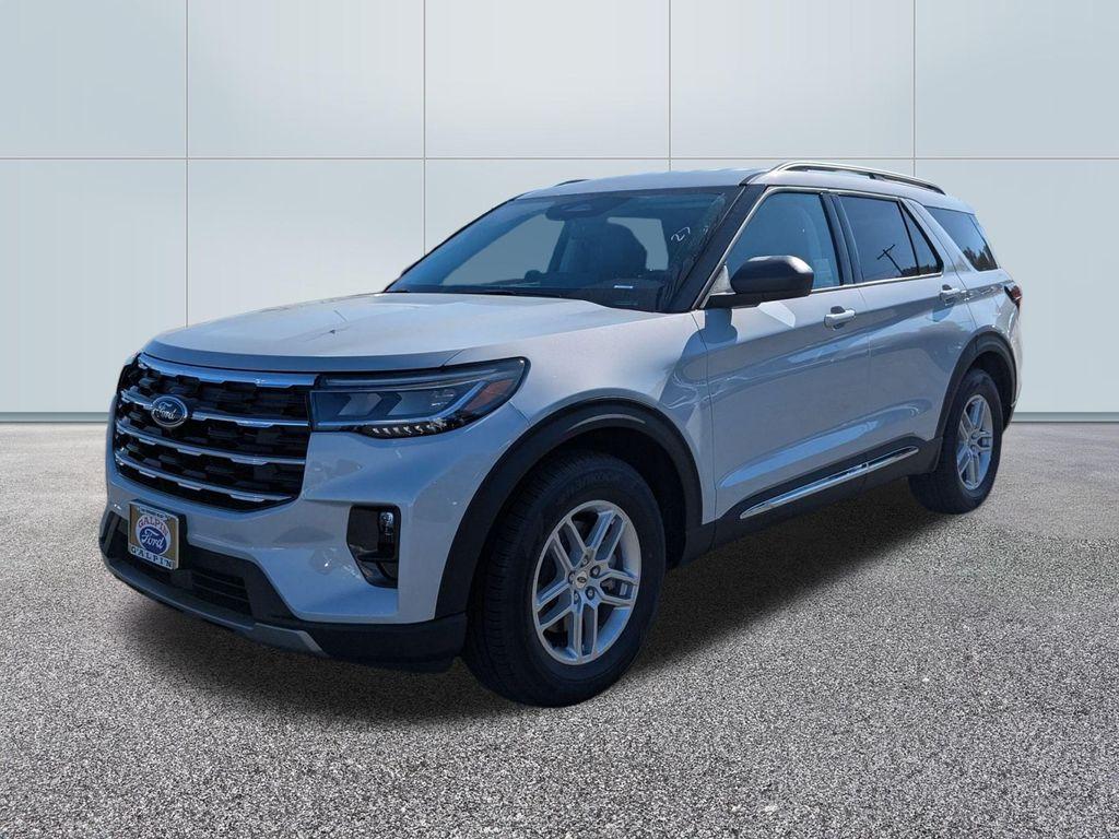 new 2025 Ford Explorer car, priced at $45,665
