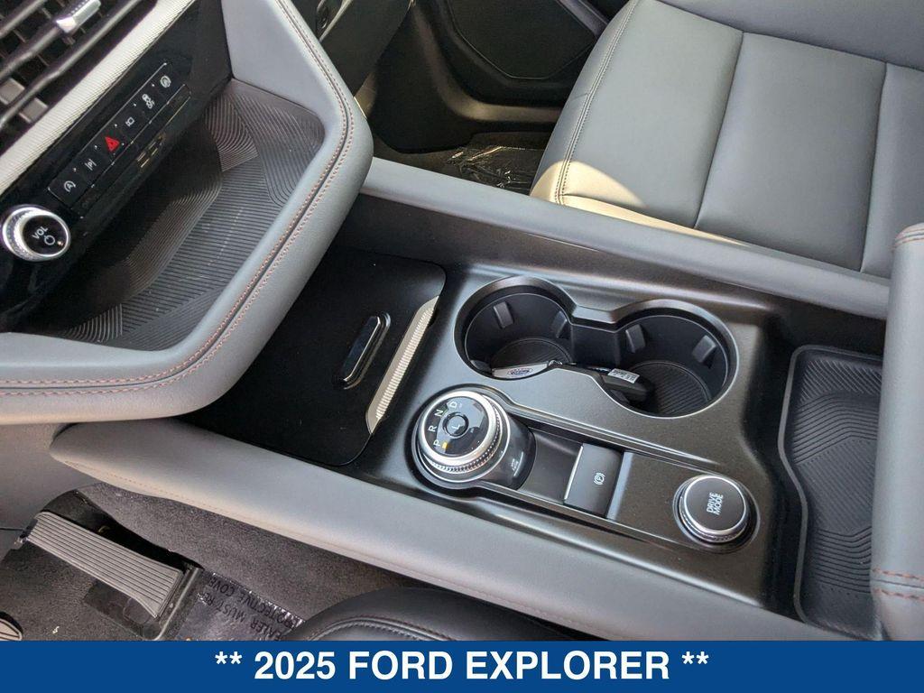new 2025 Ford Explorer car, priced at $45,665