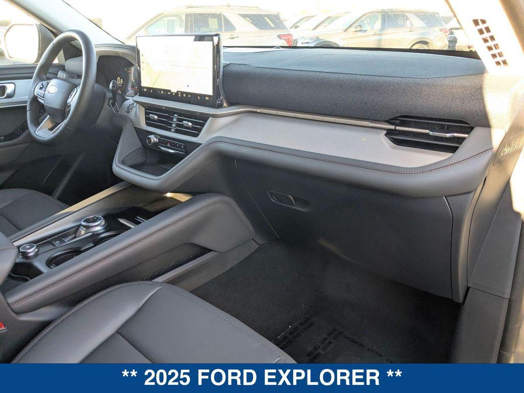 new 2025 Ford Explorer car, priced at $46,320