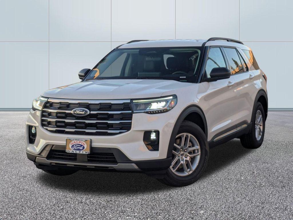 new 2025 Ford Explorer car, priced at $46,460