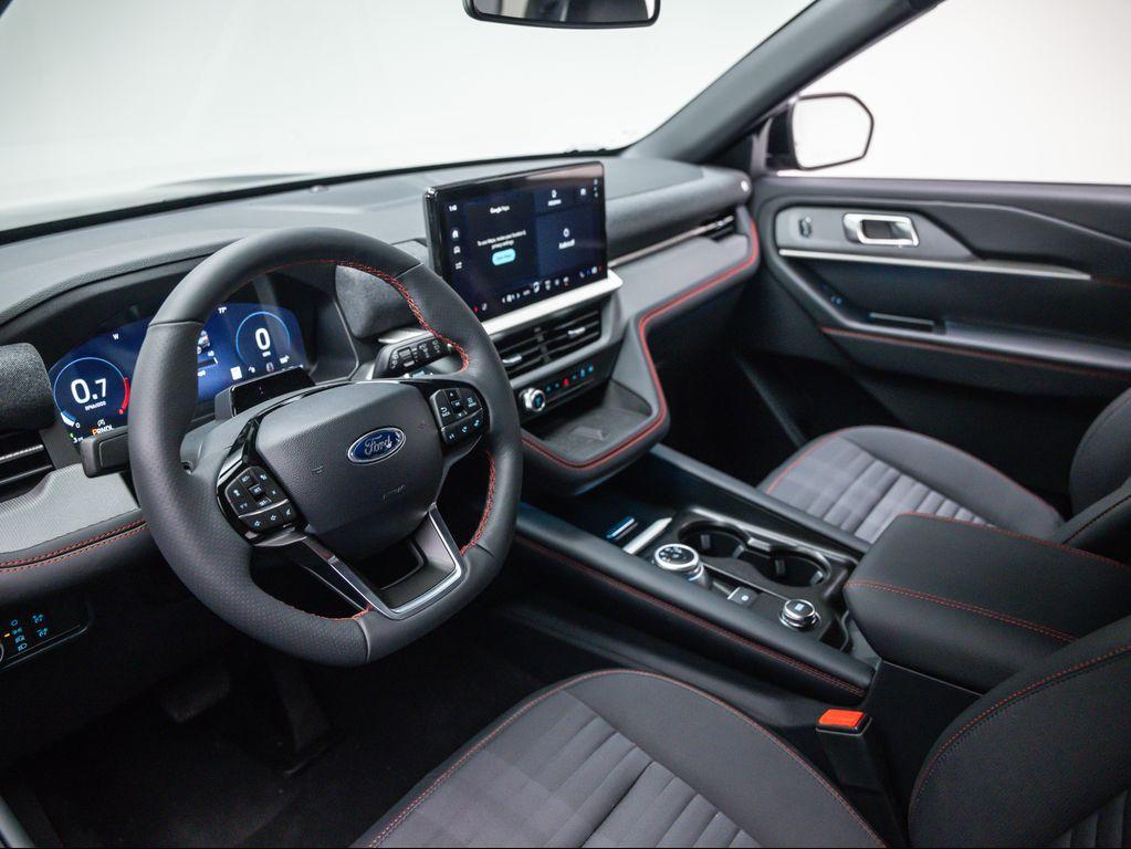 new 2025 Ford Explorer car