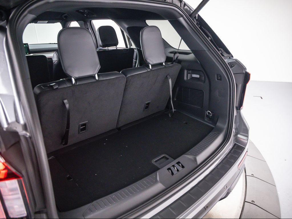 new 2025 Ford Explorer car