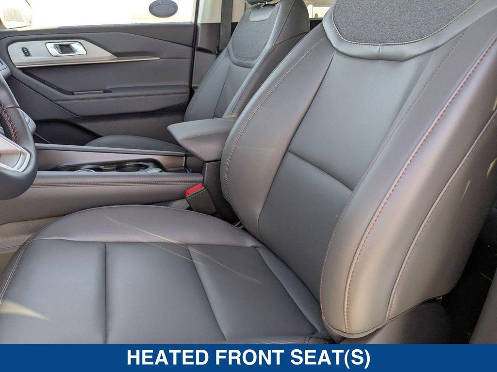 new 2025 Ford Explorer car, priced at $45,665