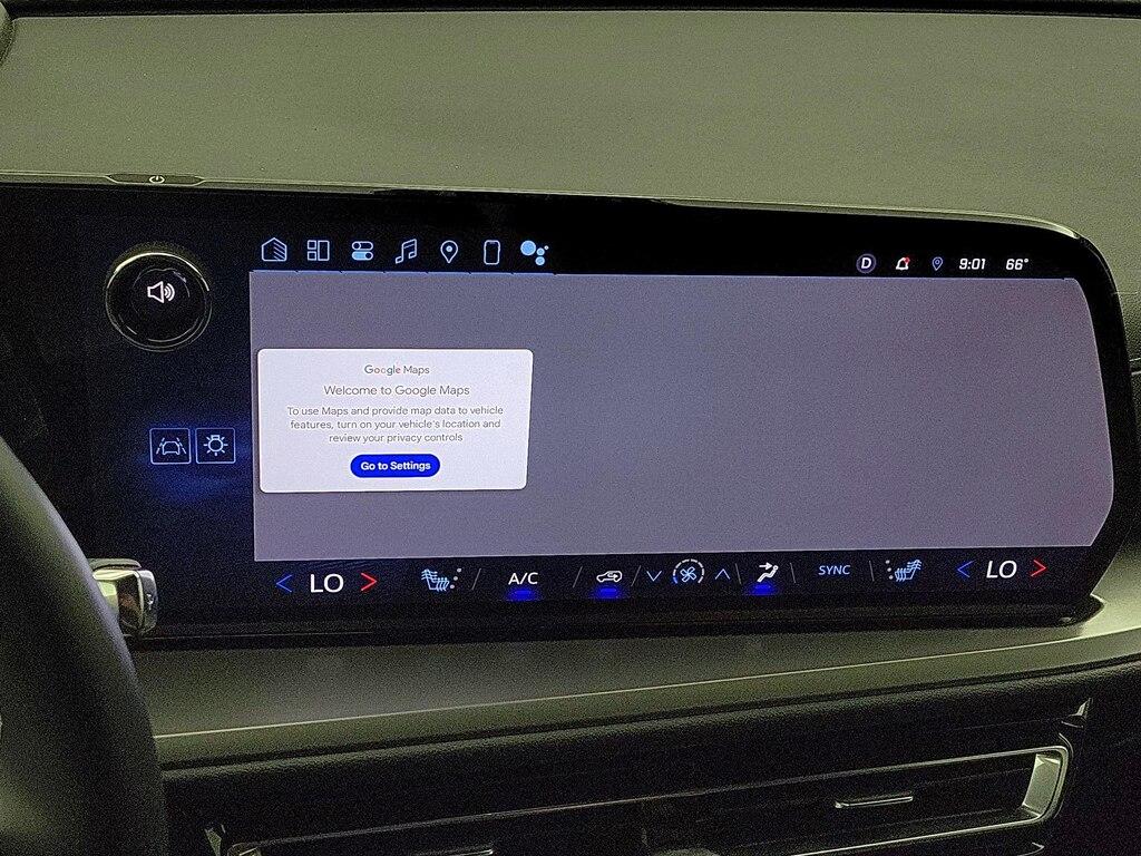 used 2024 Chevrolet Traverse car, priced at $36,998