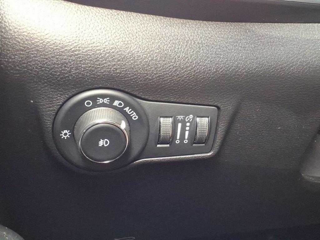 used 2022 Jeep Compass car, priced at $22,600