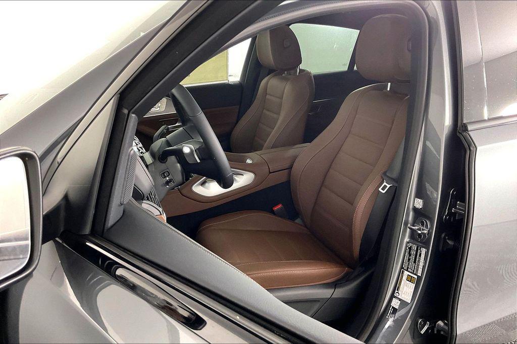new 2026 Mercedes-Benz GLE 450 car, priced at $88,655