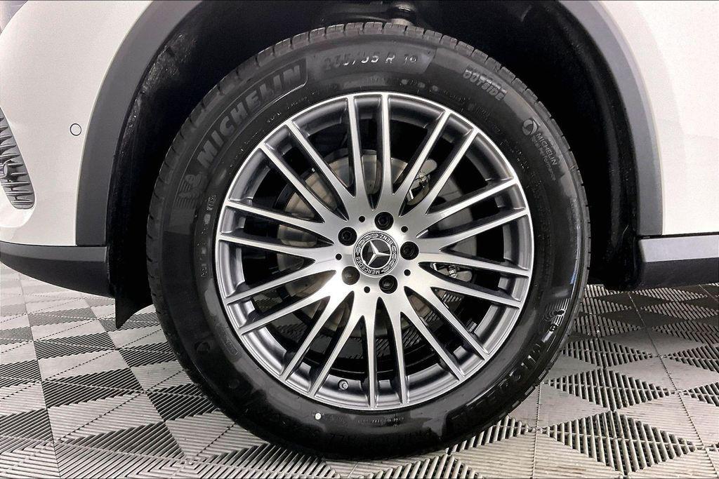 new 2026 Mercedes-Benz GLC 300 car, priced at $59,855