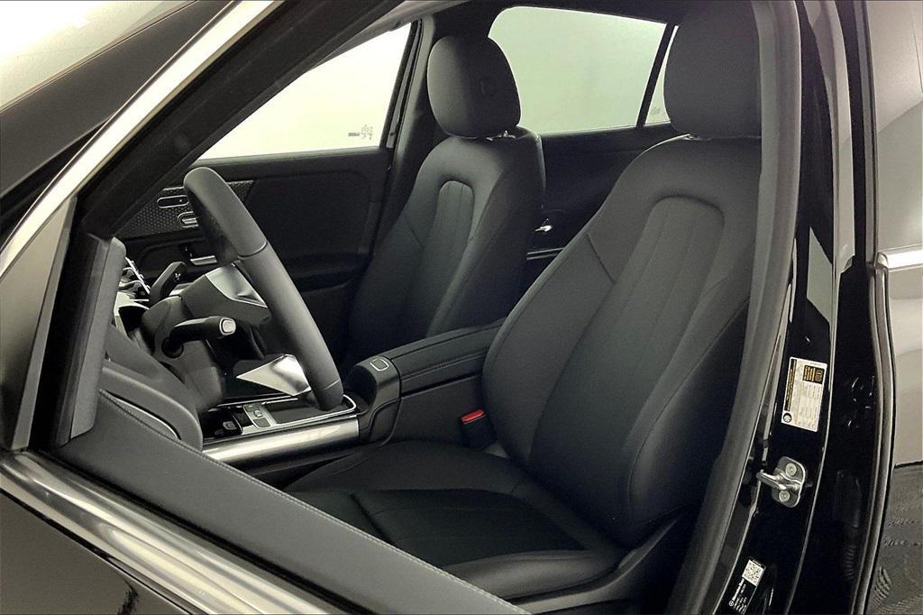new 2026 Mercedes-Benz GLA 250 car, priced at $45,250