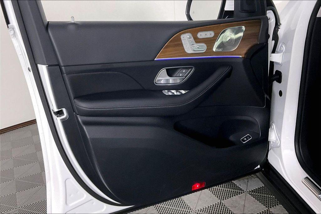 used 2025 Mercedes-Benz GLE 350 car, priced at $60,768