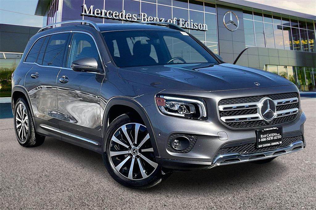 used 2023 Mercedes-Benz GLB 250 car, priced at $35,997