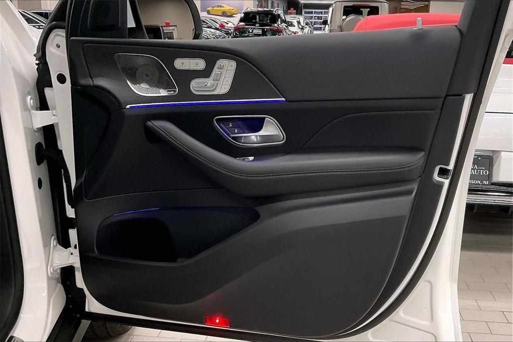 used 2025 Mercedes-Benz GLE 350 car, priced at $59,928