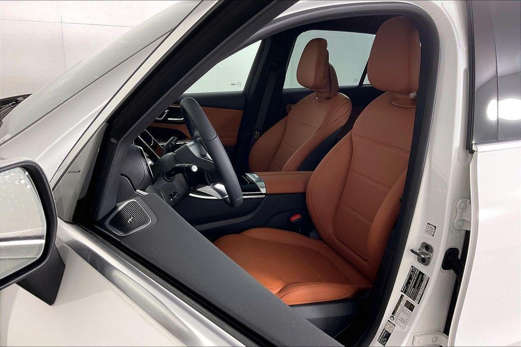 new 2026 Mercedes-Benz GLC 300 car, priced at $59,835