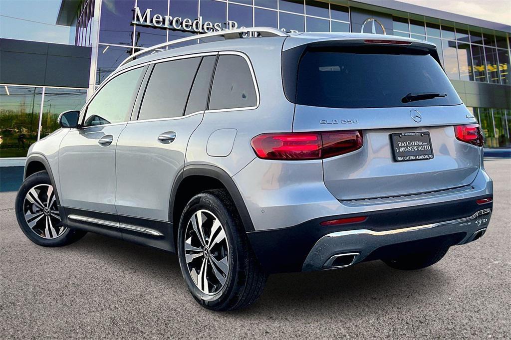 new 2026 Mercedes-Benz GLB 250 car, priced at $53,095