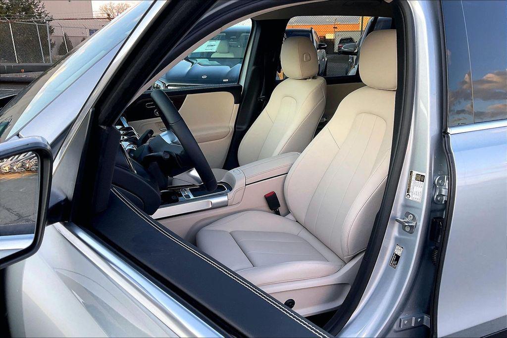 new 2026 Mercedes-Benz GLB 250 car, priced at $53,095