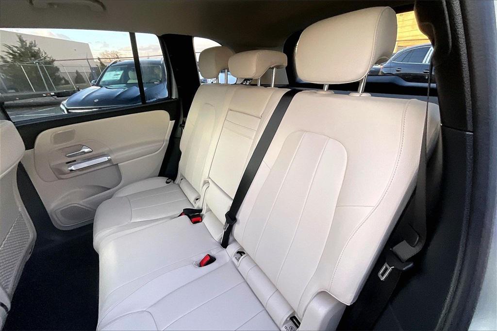 new 2026 Mercedes-Benz GLB 250 car, priced at $53,095