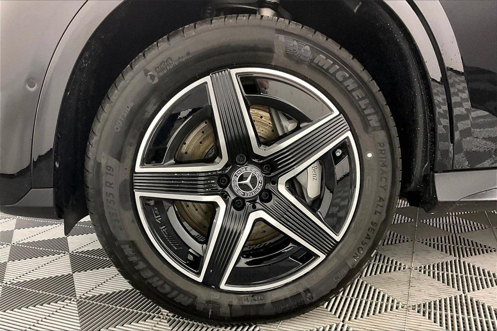 new 2026 Mercedes-Benz GLC 300 car, priced at $62,570