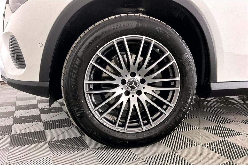 used 2026 Mercedes-Benz GLC 300 car, priced at $53,995