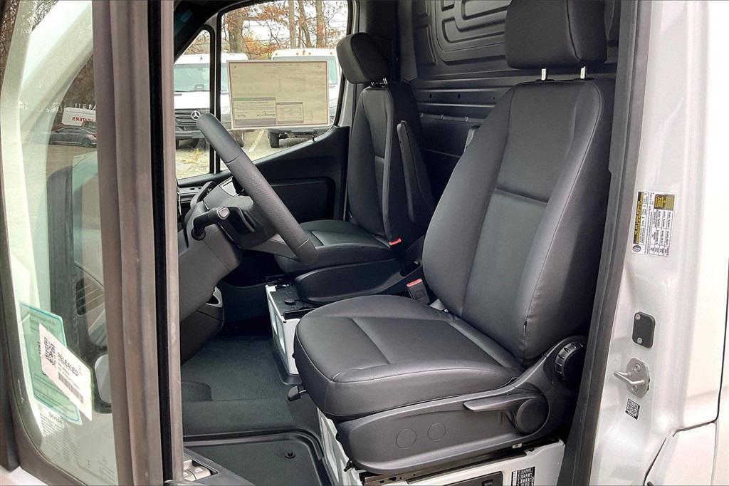 new 2026 Mercedes-Benz Sprinter 2500 car, priced at $68,693