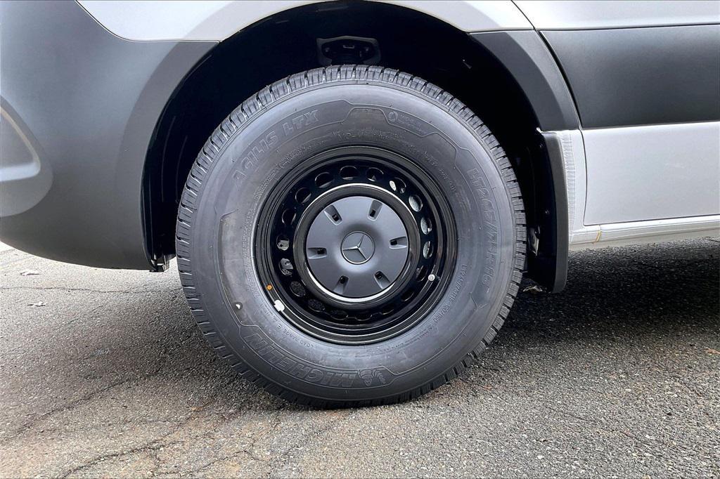 new 2026 Mercedes-Benz Sprinter 2500 car, priced at $68,693