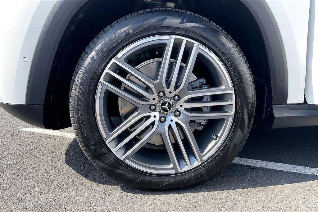 new 2026 Mercedes-Benz GLS 450 car, priced at $93,930