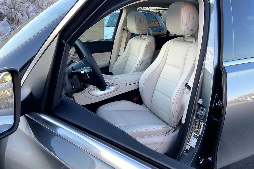 new 2026 Mercedes-Benz GLE 450 car, priced at $81,205