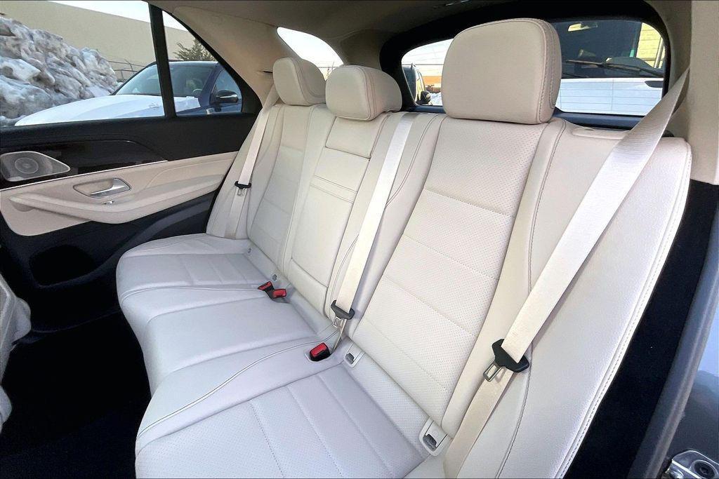 new 2026 Mercedes-Benz GLE 450 car, priced at $81,205