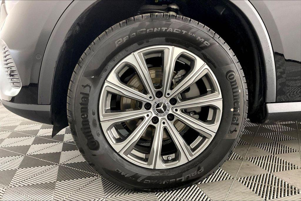 new 2026 Mercedes-Benz GLC 300 car, priced at $60,470