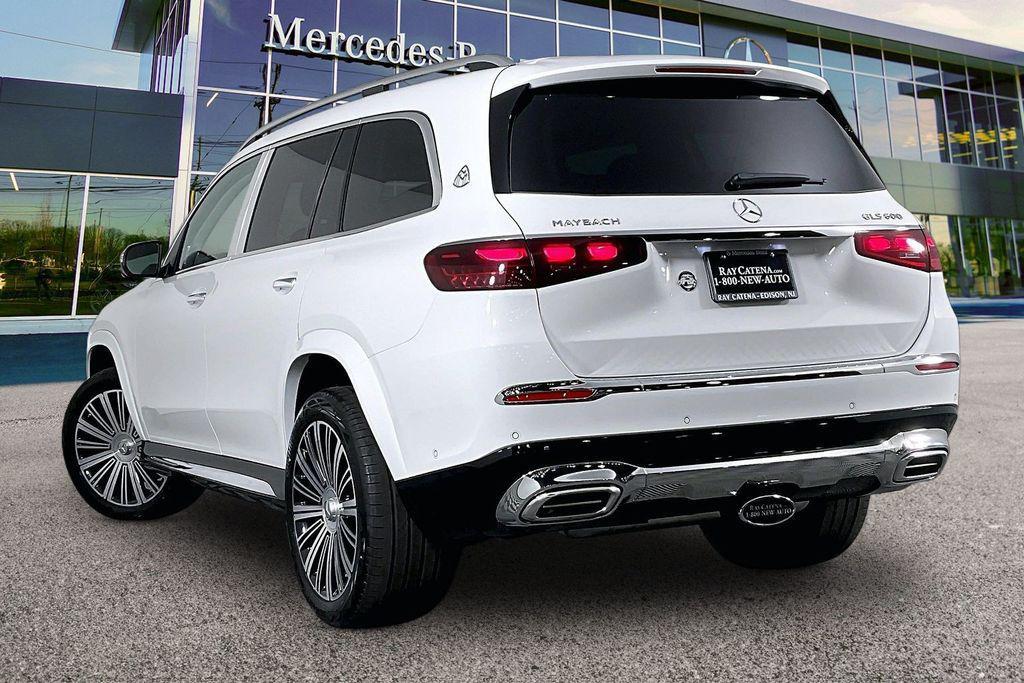 new 2026 Mercedes-Benz Maybach GLS 600 car, priced at $183,505