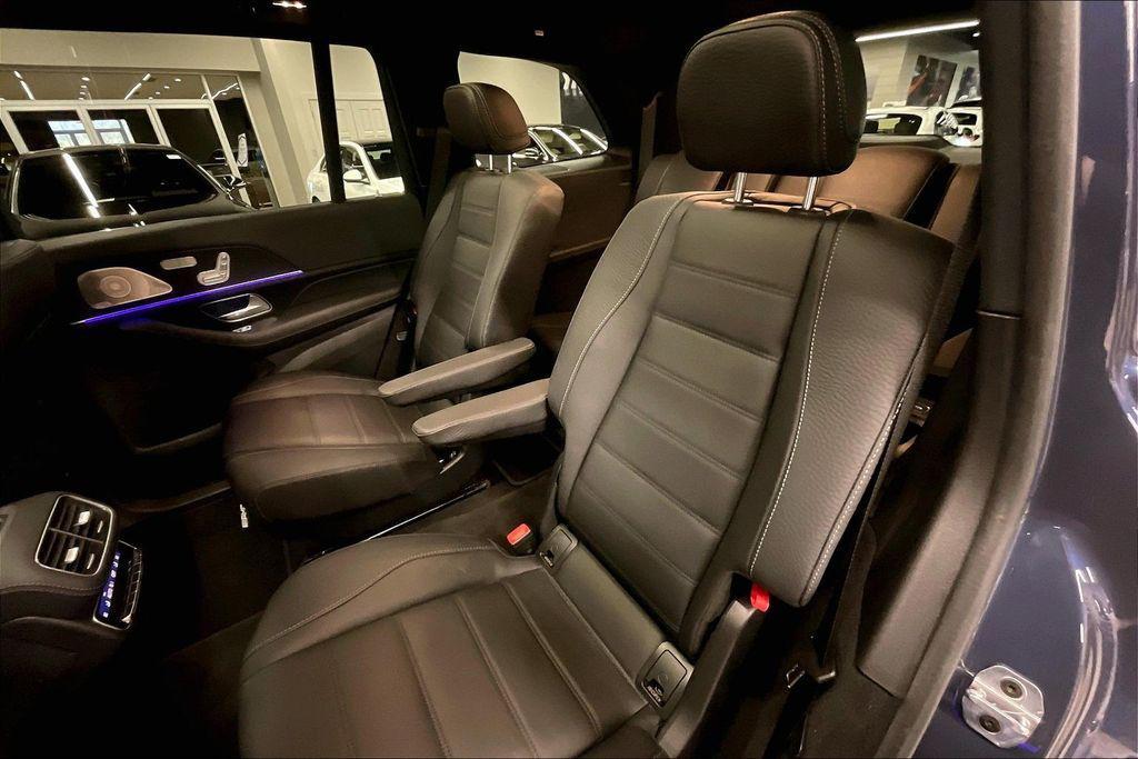 new 2025 Mercedes-Benz GLS 450 car, priced at $104,310