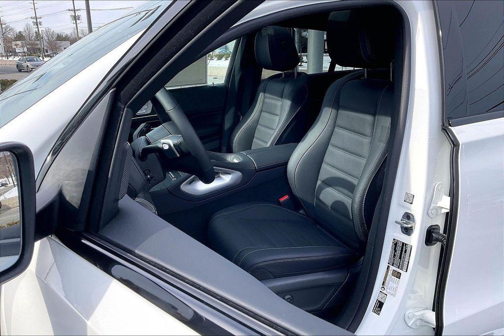 new 2026 Mercedes-Benz GLE 450 car, priced at $88,050