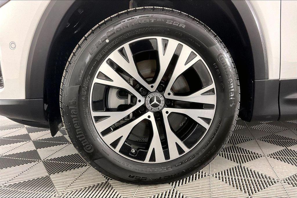 used 2024 Mercedes-Benz GLB 250 car, priced at $38,472