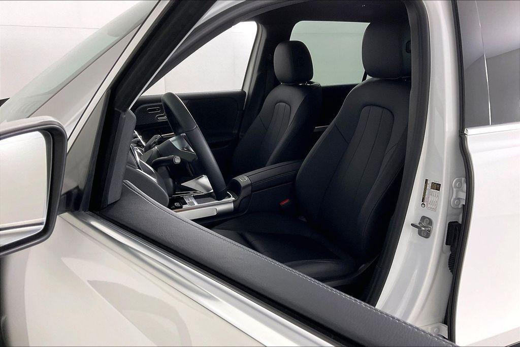 used 2024 Mercedes-Benz GLB 250 car, priced at $38,472