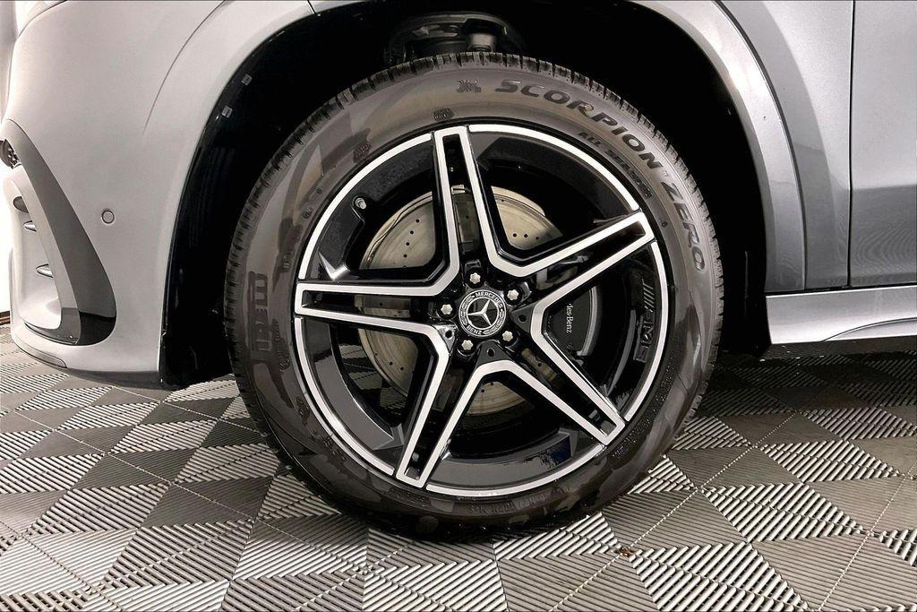 new 2026 Mercedes-Benz GLS 450 car, priced at $100,640