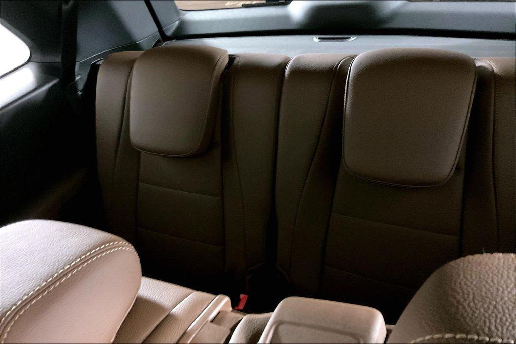 new 2026 Mercedes-Benz GLS 450 car, priced at $100,640