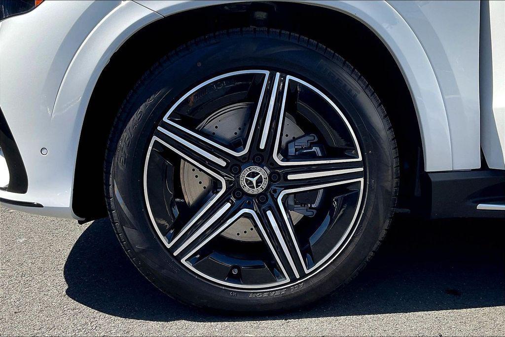 new 2026 Mercedes-Benz GLE 450 car, priced at $88,625