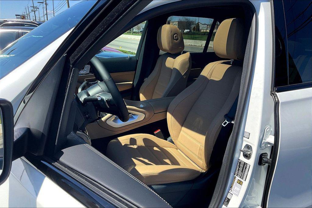 new 2026 Mercedes-Benz GLE 450 car, priced at $88,625