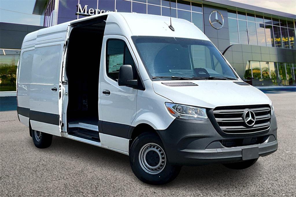 new 2025 Mercedes-Benz Sprinter 2500 car, priced at $68,783