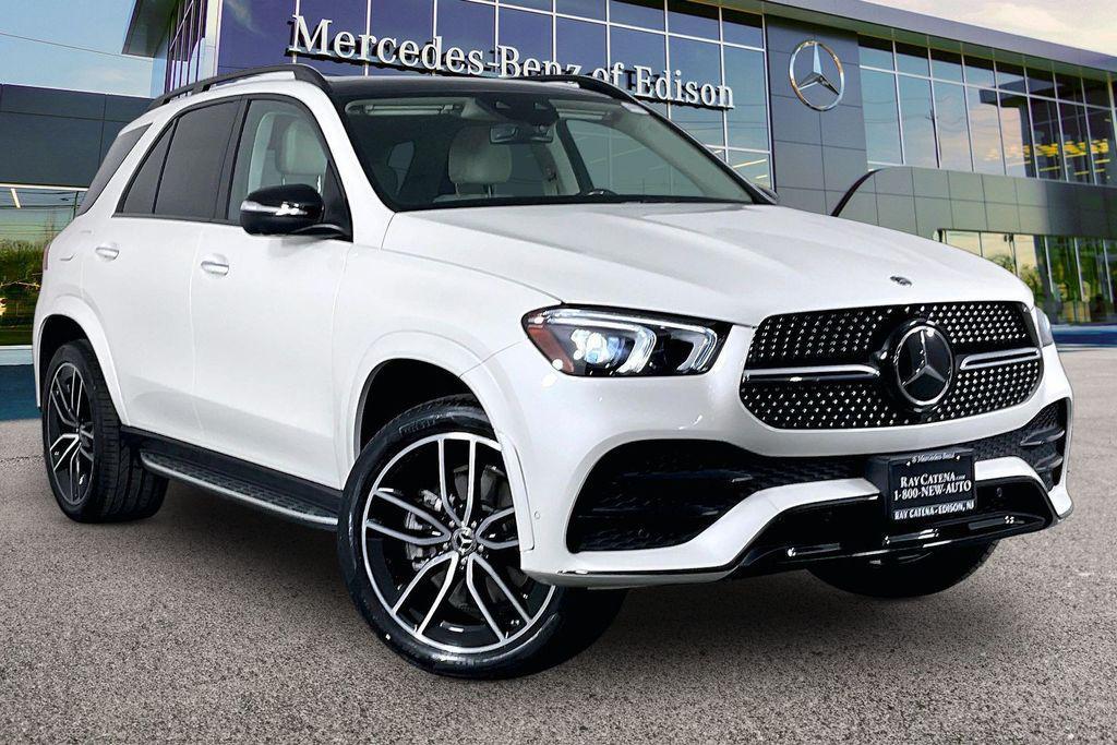 used 2022 Mercedes-Benz GLE 450 car, priced at $53,599