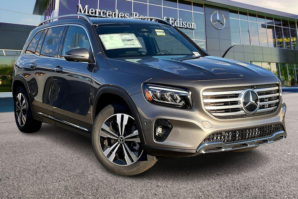 new 2026 Mercedes-Benz GLB 250 car, priced at $53,265