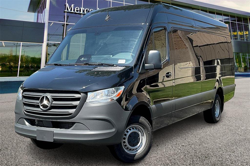 new 2025 Mercedes-Benz Sprinter 3500 car, priced at $84,172