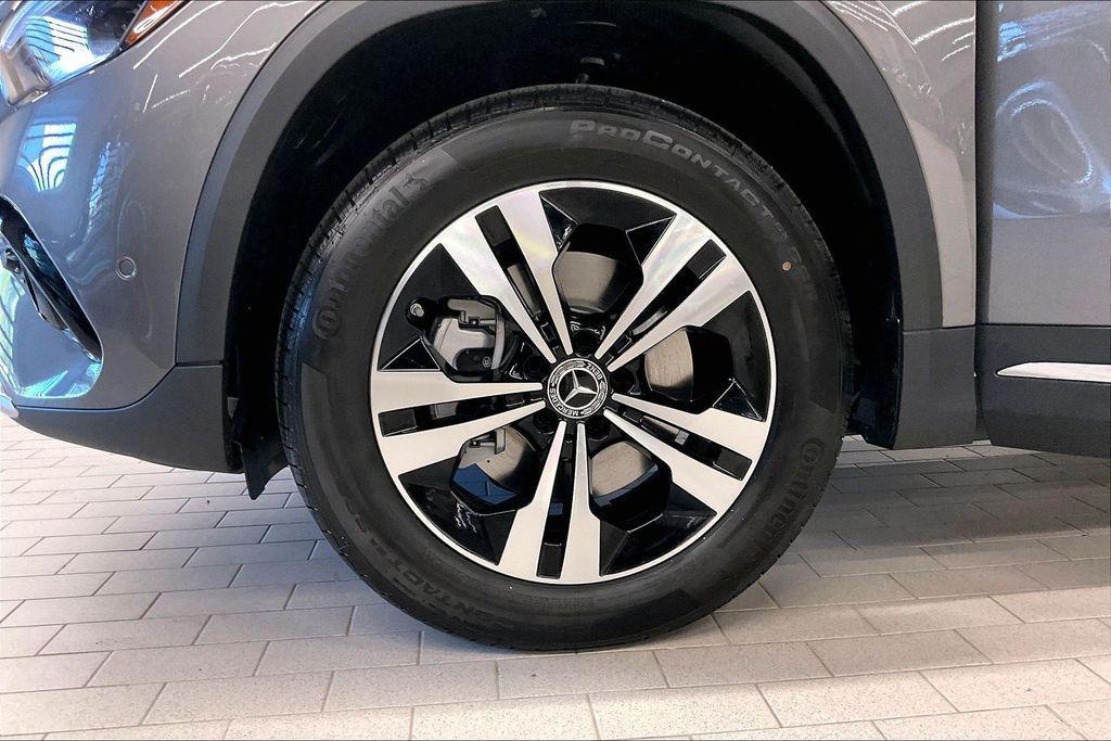 new 2026 Mercedes-Benz GLA 250 car, priced at $51,820