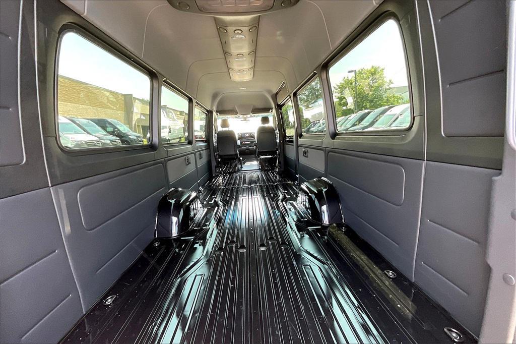 new 2025 Mercedes-Benz Sprinter 3500 car, priced at $90,931