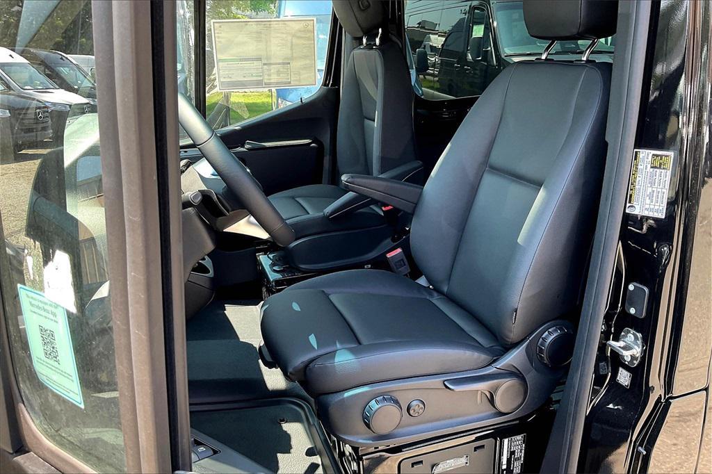 new 2025 Mercedes-Benz Sprinter 3500 car, priced at $90,931
