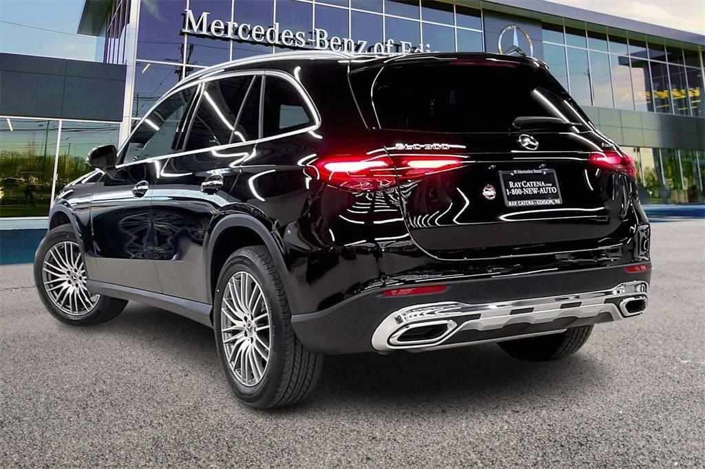 new 2026 Mercedes-Benz GLC 300 car, priced at $60,085