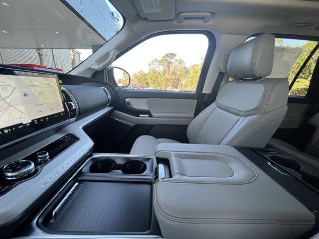 new 2025 Ford Expedition car, priced at $66,588