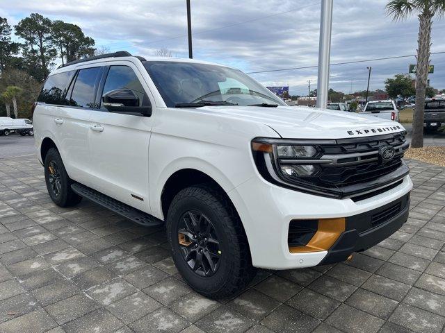 new 2025 Ford Expedition car, priced at $82,705