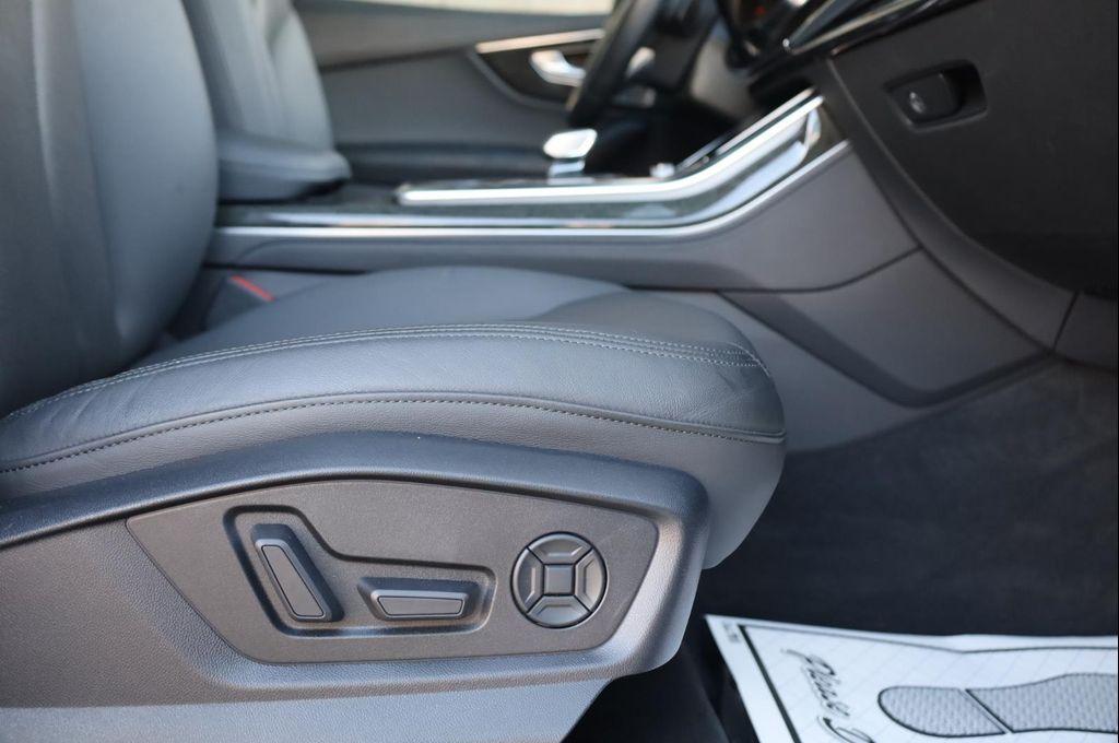 Audi Q7 view 35