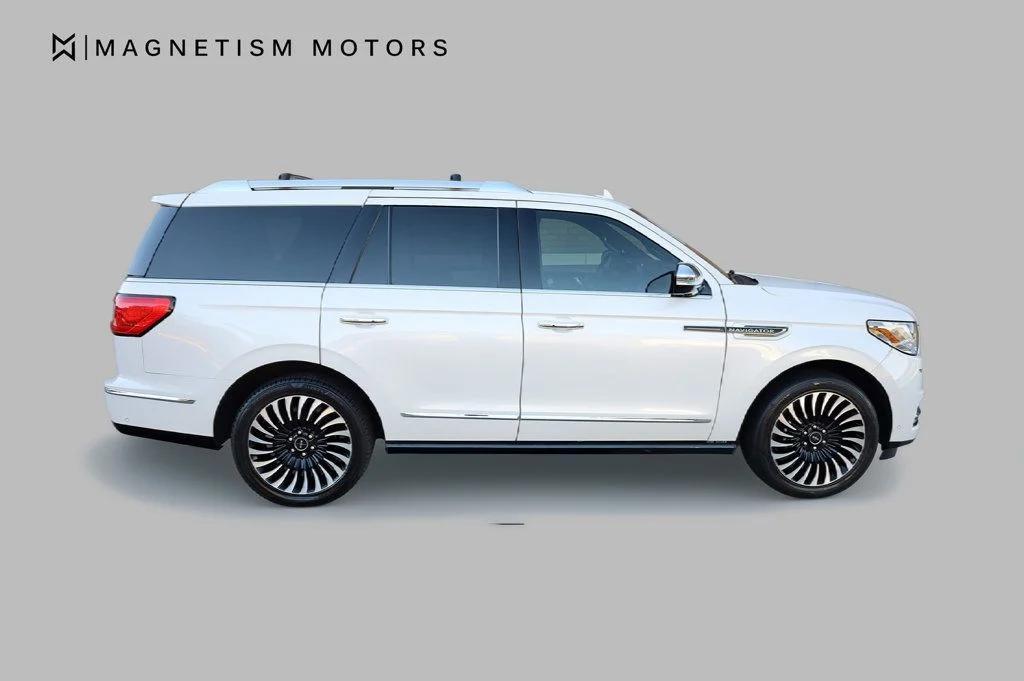 used 2018 Lincoln Navigator car, priced at $34,997